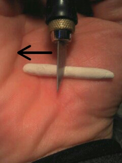 ナイフで表面をこそぐ2