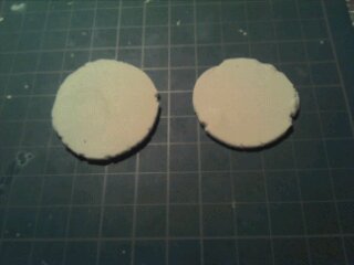 潰した状態の石粉粘土